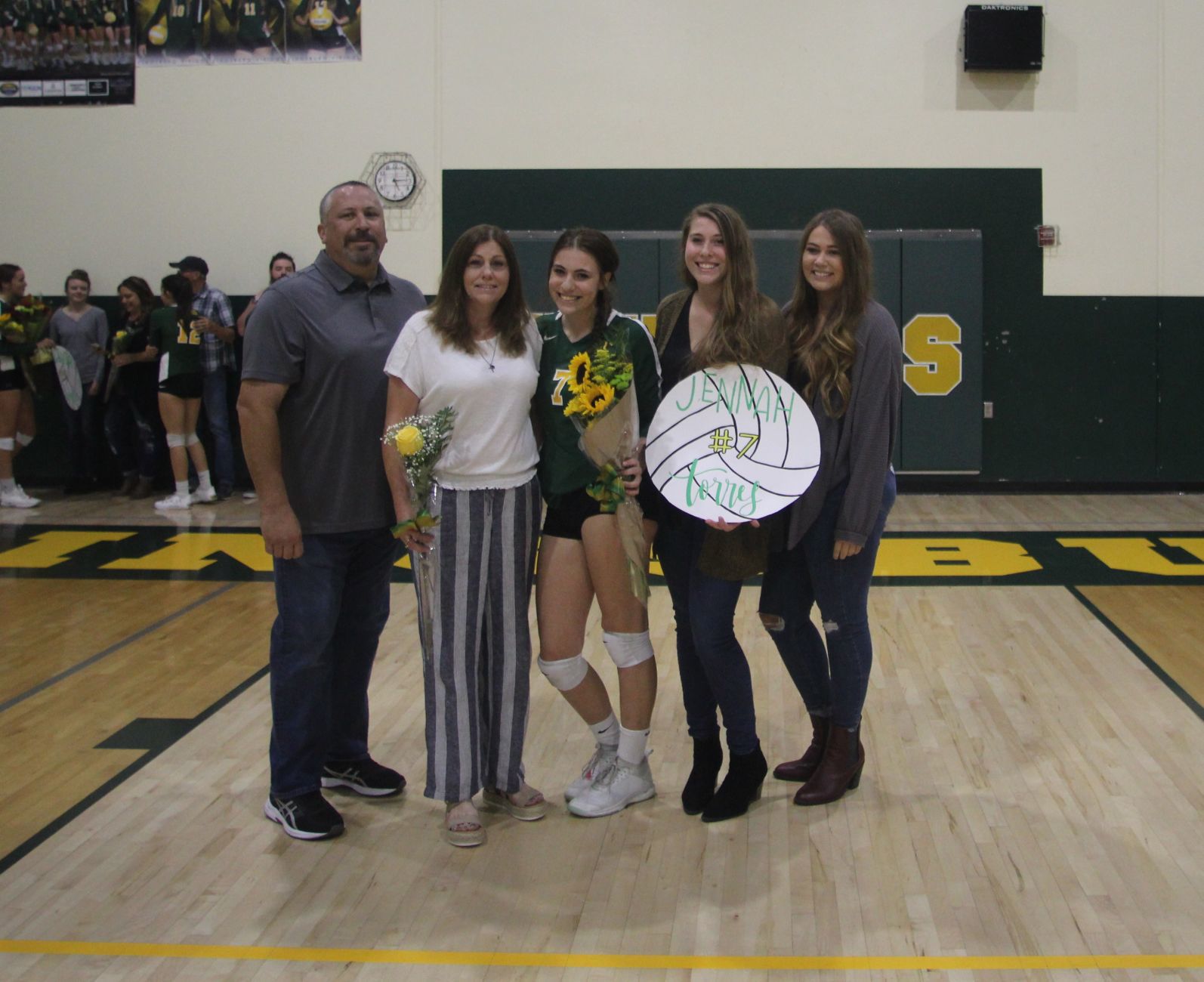 Vikings sweep the Bears on senior night